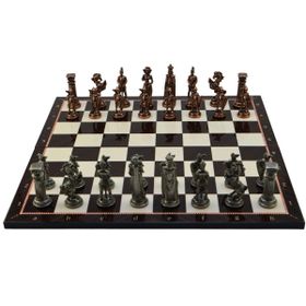 Gift Home Battal Boy Metal İngiliz 43x43 cm Satranç Takımı Antik ve Katlanır Ceviz Desenli MDF Satranç Tahtası