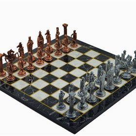 Gift Home Metal Satranç Takımı Büyük İngiliz Antik Taş ve Düz Mermer Desenli Satranç Tahtası