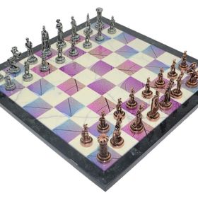 Gift Home Metal Satranç Takımı Orta Boy İngiliz Figürlü Antik Satranç Taşı ve MDF Bahar Desenli Satranç Tahtası