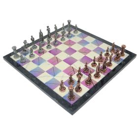 Gift Home Metal Satranç Takımı Orta Boy İngiliz Figürlü Antik Satranç Taşı ve MDF Bahar Desenli Satranç Tahtası