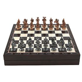 Gift Home Orta Boy Metal İspanyol 36x36x6 cm Satranç Takımı Antik ve Ceviz Desenli Sandıklı MDF Tahtası