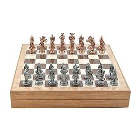 Gift Home Orta Boy Metal İspanyol 36x36x6 cm Satranç Takımı Antik ve Rustik Desenli Sandıklı MDF Tahtası