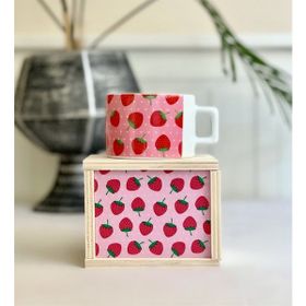 Gift Moda Çilek Tasarımlı Kutulu Kupa Bardak