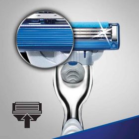 Gillette Mach 3 Turbo Makine + Mach3 2'li Tıraş Jeli + 12'li Yedek Tıraş Bıçağı Seti