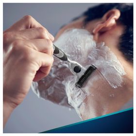 Gillette Mach3 8'li Yedek Tıraş Bıçağı + 200 ml Tıraş Jeli