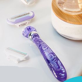 Gillette Venus Swirl Tıraş Makinesi + 3 Yedek Başlık