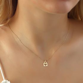 Glorria Altın Kalpli Kilit Kolye