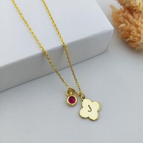 Gözde Kadın 925 Ayar Gümüş Kırmızı Taşlı Harfli Yonca Kolye