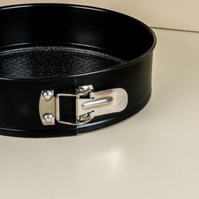 Guardini 26 cm Granit Kırmızı Kelepçeli Kek Kalıbı