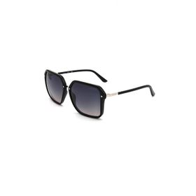 Guess GU7888 01B Kadın Güneş Gözlüğü