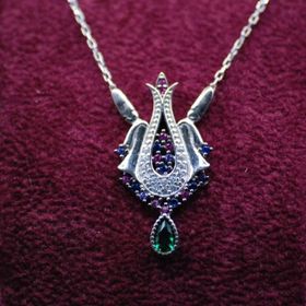Gümüş 925 Ayar Zirkon Taşlı Lale Kolye