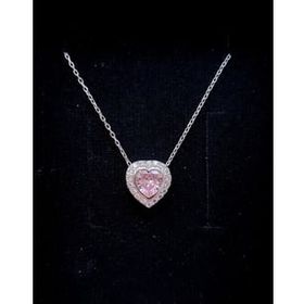 Gümüş Rodyumlu Pırlanta Modeli Pembe Zirkon Taşlı Kalp Kolye
