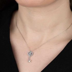 Gumush Swarovski Taşlı Anahtar Gümüş Kadın Kolye