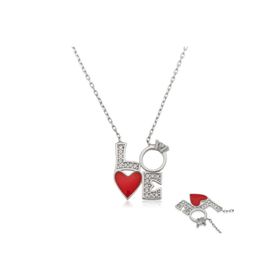 Gumush T4191 Gümüş Kalpli Tek Taş Love Kolye
