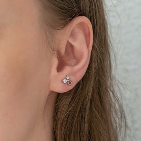 Gumush T4764 PB Zirkon Taşlı Çivili Bayan Gümüş Küpe