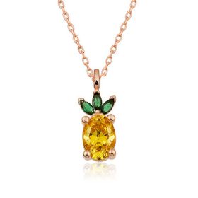 Gumush T5295 ​Gümüş Rose Ananas Figür Meyve Kolye