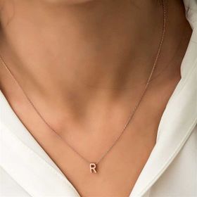 Gumush T5928 Rose 3 Boyutlu R Harf Gümüş Bayan Kolye