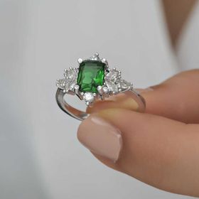 Gumush T6546 PB Yeşil Baget Taşlı Kadın Gümüş Yüzük