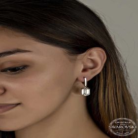 Gumush T7100 Swarovski Crystal Taşlı Beyaz Baget Sallantılı Kadın Gümüş Küpe