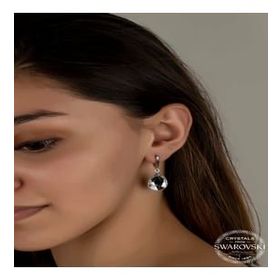 Gumush T7107 Swarovski Crystal Taşlı Beyaz Damla Sallantılı Kadın Gümüş Küpe