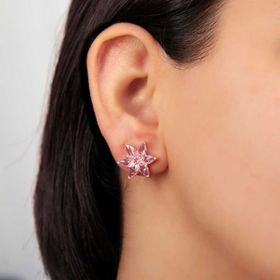 Gumush T7428 Rose Pembe Lotus Çiçeği Çivili Kadın Gümüş Küpe
