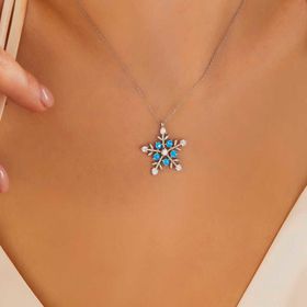 Gumush T7774 Gümüş Aquamarine Taşlı Kar Tanesi Kadın Kolye