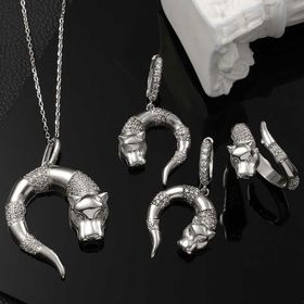 Gumush T8042 ​Kaplan Figürlü Kadın Gümüş Set
