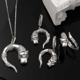 Gumush T8042 ​Kaplan Figürlü Kadın Gümüş Set