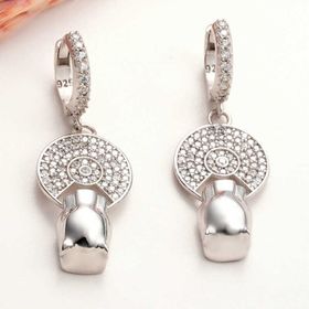 Gumush T8043 Gümüş Sallantılı Kaplan Figürlü Kadın Küpe