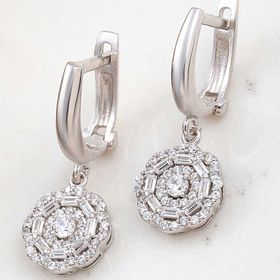 Gumush T8263 Zirkon Taşlı Çiçek Kadın Gümüş Küpe