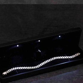 Gumush T8430 Işıklı Kutulu Taşlı Gurmet Kadın Gümüş Bileklik