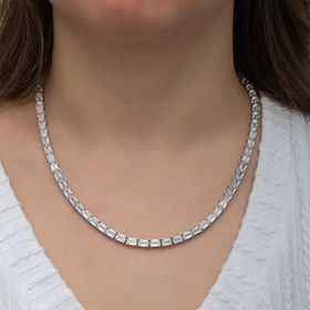 Gumush T8500 Gümüş Beyaz Taşlı Su Yolu Kadın Kolye