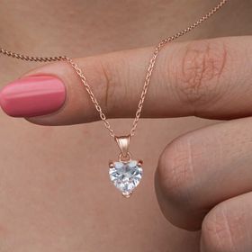 Gumush T8607 Rose Beyaz Taşlı Kalpli Kadın Gümüş Kolye