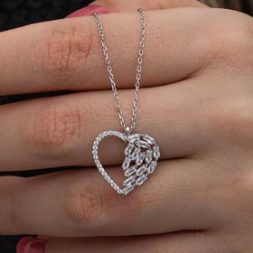 Gumush T8661 Gümüş Baget Taşlı Kalp Kadın Kolye