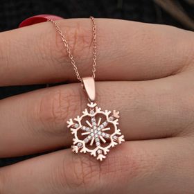 Gumush T8662 Rose Kar Tanesi Kadın Gümüş Kolye
