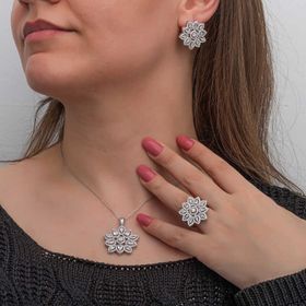 Gumush T8683 Zirkon Taşlı Çiçek Kadın Gümüş Set