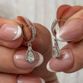 Gumush T8844 Sallantılı Damla Kadın Gümüş Küpe