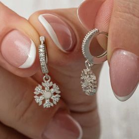 Gumush T8915 Sallantılı Kar Tanesi Kadın Gümüş Küpe