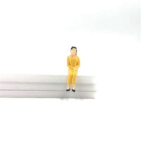 Gvn Art 5796858 Spor Giyimli Oturan Kadın Figür 1:25 58 mm N:28 Maket