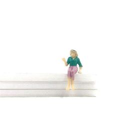 Gvn Art 5796859 Eli Havada Oturan Kadın Figür 1:25 58 mm N:27 Maket