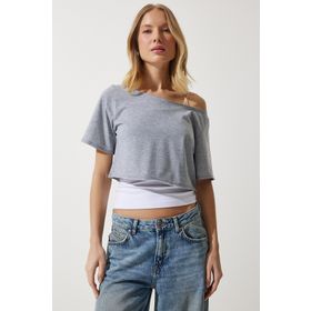 Happiness İst. Kadın Gri Melanj Kayık Yaka Basic Crop Örme T-Shirt OW00028