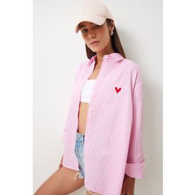Happiness İstanbul DX00016 Pembe Beyaz Kalp Nakışlı Çizgili Oversize Poplin Kadın Gömlek