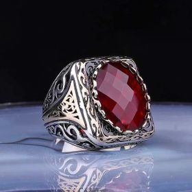 Harem Altın ​Gümüş Fasetli Kırmızı Taşlı Kare Erkek Yüzük