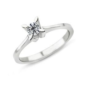 Harem Altın PR68 0.17 ct E Renk Pırlanta Tektaş Yüzük