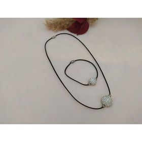 Hdmarketim Swarovski Taşlı Kaucuk Bileklikli Kolye