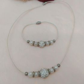 Hdmarketim Swarovski Taşlı Sıra İncili Kaucuk Bileklikli Kolye
