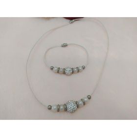 Hdmarketim Swarovski Taşlı Sıra İncili Kaucuk Bileklikli Kolye