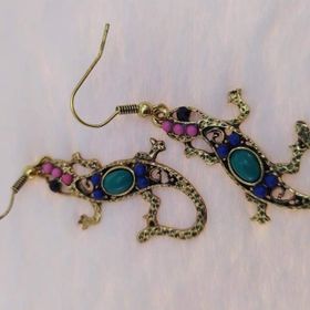 Hdmarketim Vintage Otantik Sallantılı Sevimli Kertengele Taşlı Küpe