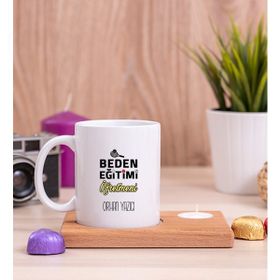 Hediye Dükkanı Beden Eğitimi Öğretmeni Ahşap Altlıklı Mumlu Beyaz Kupa Bardak