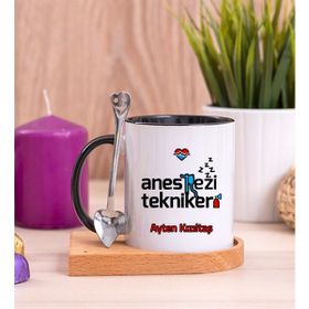Hediye Dükkanı Kişiye Özel Anestezi Teknikeri Ahşap Altlıklı Kaşıklı Siyah Kupa Bardak